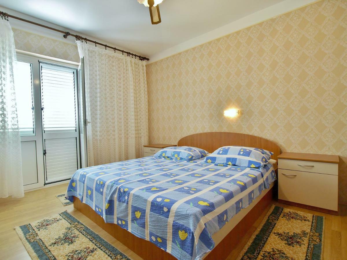 Apartmani Andelo I Ruzica Mundanije Exterior photo